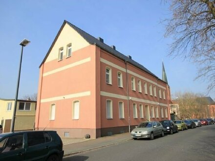 3-Raum Dachgeschoss Wohnung incl. Einbauküche in zentraler Wohnlage von Bitterfeld! (reserviert)