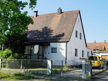 Nürnberg-Gebersdorf: Einfamilienhaus mit Garage in Nähe der neu entstehenden U-Bahn Haltestelle