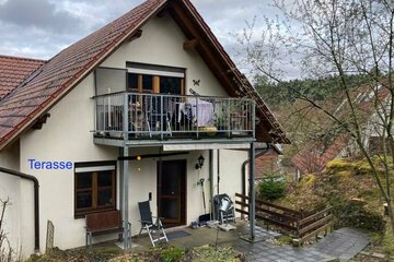 Tolle 3 Zi. Wohnung mit großer Terrasse im Grünen