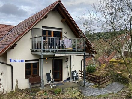 Tolle 3 Zi. Wohnung mit großer Terrasse im Grünen