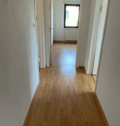 Gemütliche 3 Zimmer Wohnung / Engeo