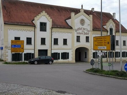 Riesenwohnung mit Lagerfläche für Baufirma, Großfamilie...