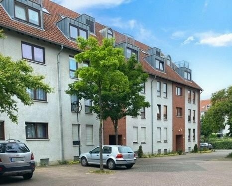 Solide Kapitalanlage - vermietete 3-Zimmer Wohnung mit Balkon und Außenstellplatz