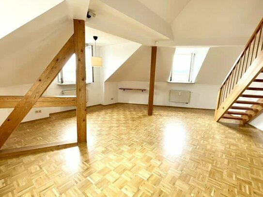 Einzigartige Maisonette-Wohnung mit 2,5-Zimmern direkt am Würzburger Ringpark