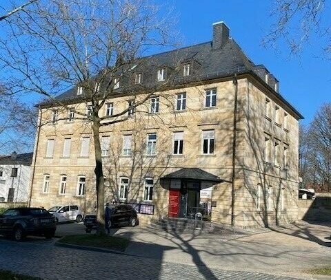 **Großzügige 2 Zimmer Wohnung mit Balkon im historischen Stadtteil St. Georgen!