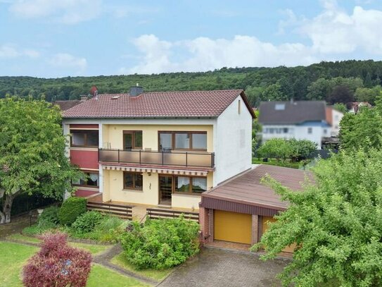 Was für ein tolles Grundstück! Zweifamilienhaus in Schlierbach