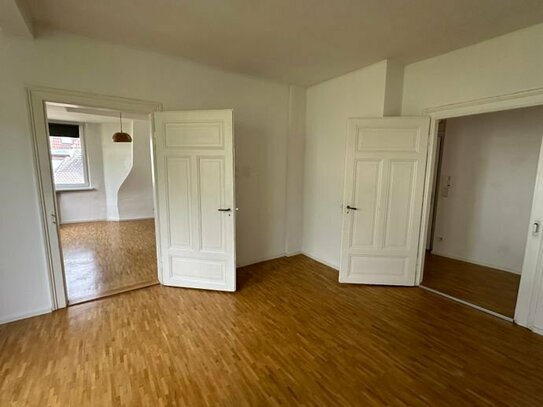 N-Gostenhof ~ 3-Zi-Wohnung mit Wohnküche ~ Stiltüren ~ Tageslichtbad ~ Parkett ~ renoviert!