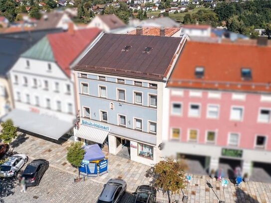 Top Citylage - Attraktives historisches Geschäftsgebäude im Herzen von Viechtach