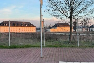 **XL-Grundstück mit Bürogebäuden im modernen Gewerbepark am Fliegerhorst***