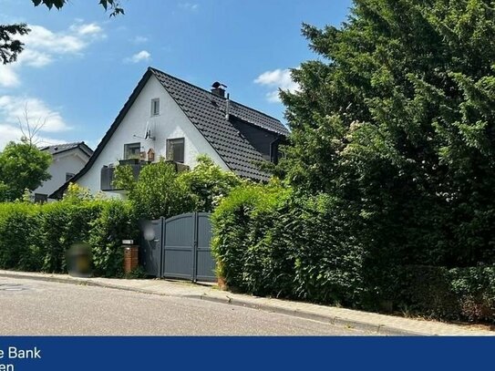 **Charmantes Einfamilienhaus mit Garage und Garten in ruhiger Lage in Rastatt zu verkaufen**