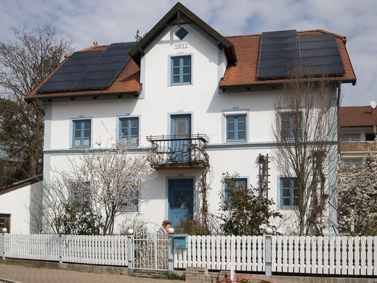 Charmantes Bauernhaus mit Geschichte sucht neue Familie!