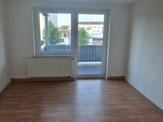 Gemütliche helle 3-Raum Wohnung mit Balkon und Gemeinschaftsgarten im Zentrum