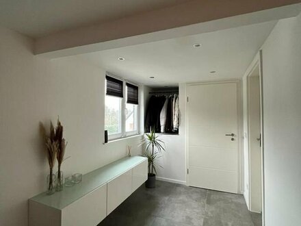 Sanierung: stilvolle 1,5-Zimmer-Wohnung in Rodgau (Fußbodenheizung, Klimaanlage, NOLTE Einbauküche, Tageslichtbad, Vide…