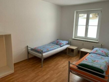 Helle 2 Zimmer Wohnung zu vermieten