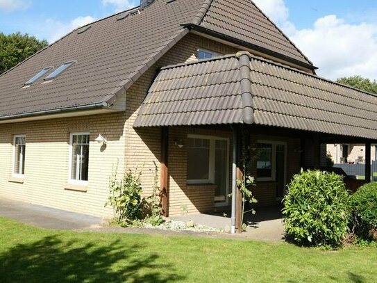 Großes Einfamilienhaus in schöner Dorflage von Goosefeld