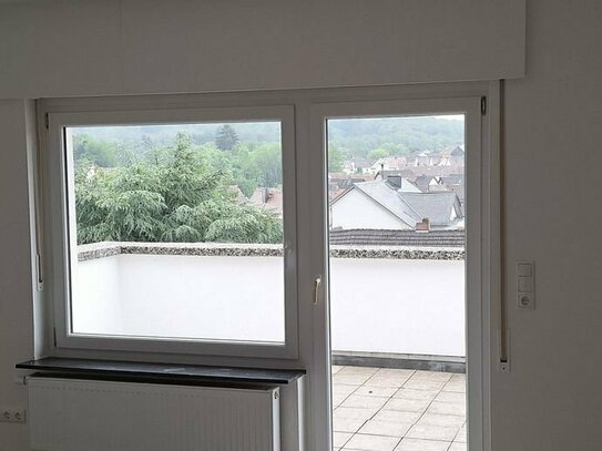 Neu sanierte 3 Zimmer Wohnung in Wehrheim/Pfaffenwiesbach