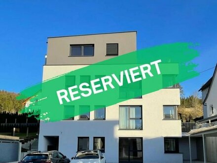 +RESERVIERT+ Moderne 2,5-Zimmer-Wohnung im Souterrain mit Terrasse