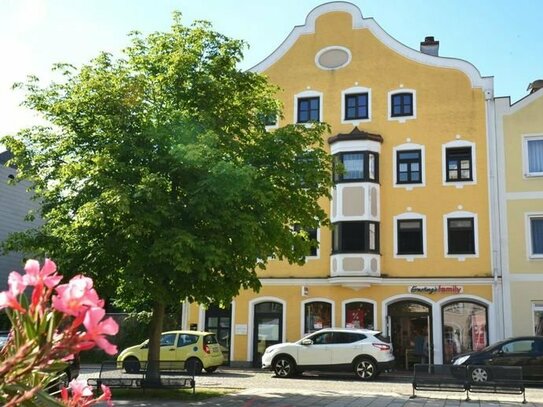 Über den Dächern: Spektakuläre Dachgeschoss Wohnung in der Innenstadt von Dorfen!