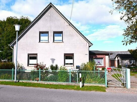 Einfamilienhaus in idyllischer Lage von Neuenpleen