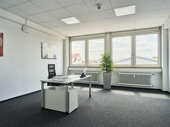 Ihr Büro im 1. OG: Modern und sofort bezugsfertig