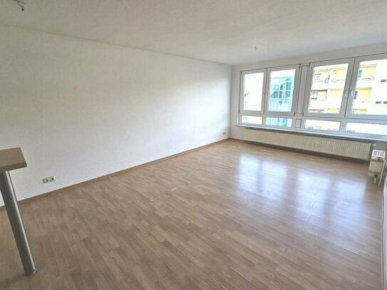 RESERVIERT!!! schöne 2-Raum Wohnung mit Tiefgaragenplatz