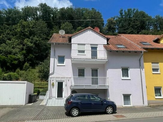 Helle Dachgeschoss-Wohnung in kleiner Wohneinheit von Mettlach!