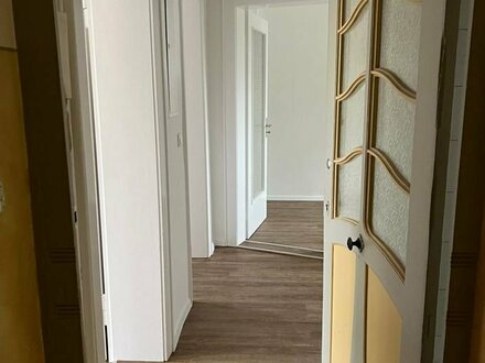 neu renovierte 3-Zimmer Wohnung in bester Lage