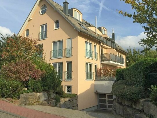 "Park Immobilien" Luxuriöse 4,5-Zi.- DG-Maisonette-ETW mit Balkon und EBK