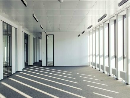 TORHAUS EXPOPARK: Bezugsfertiger Büroneubau in hochwertiger und moderner Ausführung