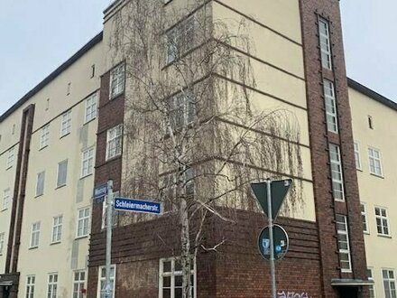 2 Zimmer- Wohnung in Stadtfeld zu vermieten!