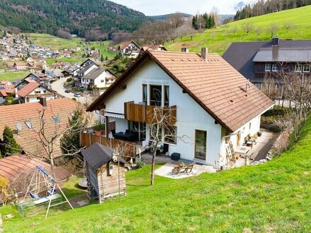 Neuwertige Wohnung / toller Ausblick