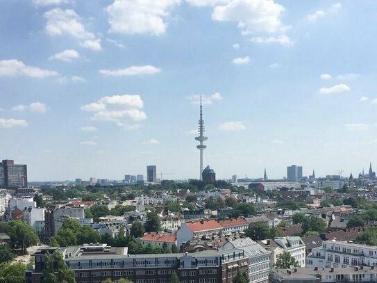 Courtagefrei - Charmantes Apartment im 17. OG mit einem fantastischen Weitblick über die Dächer von Hamburg mit Loggia