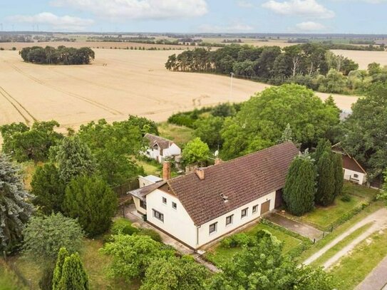 EFH mit großem Garten, Scheune und Stallungen in ruhiger Feldrandlage - unweit von Stettin