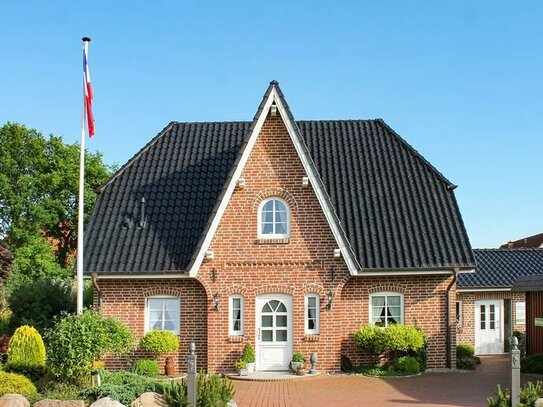 "Norddeutsch authentisch" - Charmantes Friesenhaus mit Anbau in Groß Wittensee