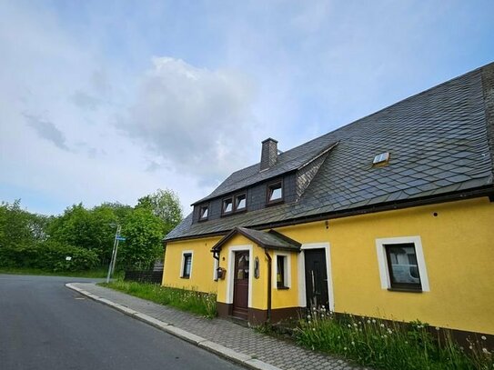 *Wohnhaus mit Ausbaupotential in Altenberg zu verkaufen*