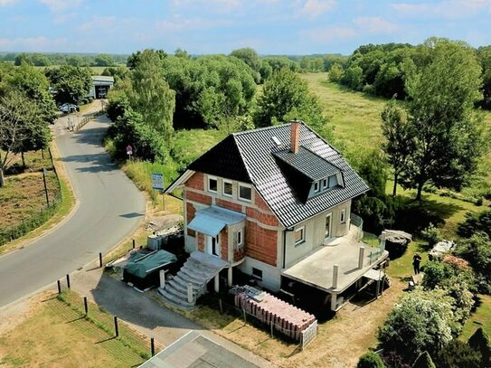 Rohbau steht! Großzügiges Einfamilienhaus mit eleganter Terrasse und schönem Garten in Bitterfeld