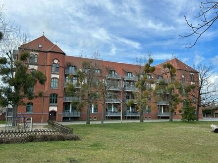 Schöne 3 - Zi. Wohnung mit Balkon, Fahrstuhl und Stellplatz