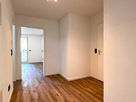 **RESERVIERT** Neuwertige 2-Zimmer-Wohnung in Freiburg - WG Vermietung möglich 5,4% Rendite