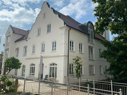 Mortainplatz in Thannhausen: Attraktive und helle Zwei-Zimmer-Wohnung in zentraler Lage