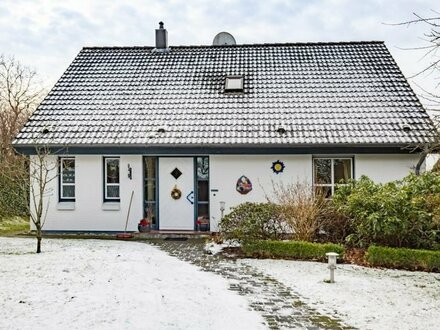 Wohnliches geräumiges Familienhaus in bester grüner Lage in Fockbek / Rendsburg