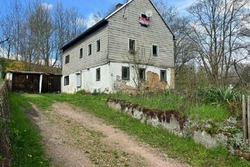 Einfamilienhaus-Baugrundstück mit Abriss in Hainichen