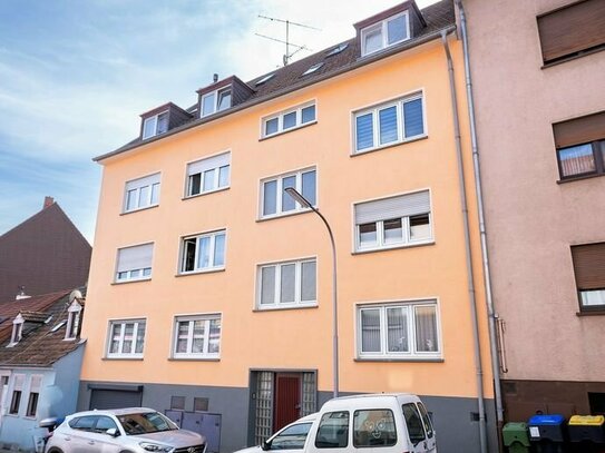 Gemütliche Eigentumswohnung in gepflegtem Mehrfamilienhaus über den Dächern Saarbrückens