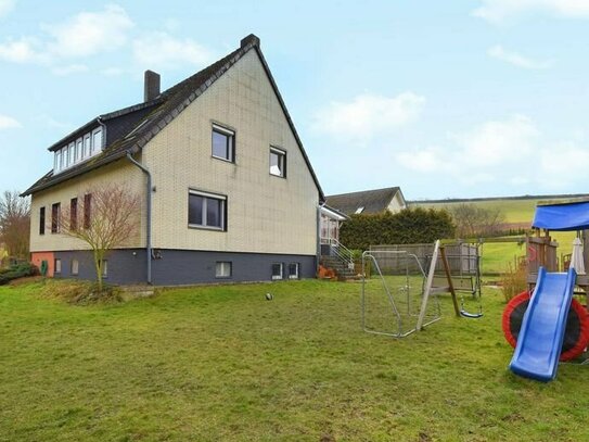 Freistehendes Einfamilienhaus in direkter Feldrandlage!