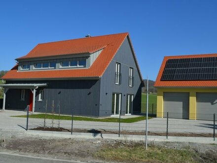 Seien Sie die Ersten :-) Neubau !! Großzügiges Einfamilienhaus mit Doppelgarage in Iphofen / OT Birklingen