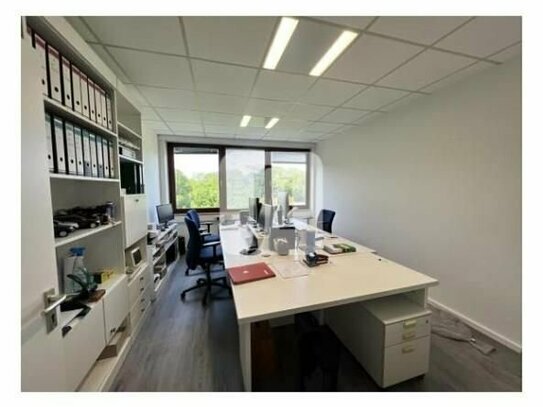 - provisionsfrei - ca. 175 m² hochwertige Büro-/Sozialflächen auf einem gepflegten Gewerbehof