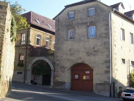 Die Stadt Kitzingen veräußert die Immobilie Alte Reichsstraße 52 im Stadtteil Repperndorf