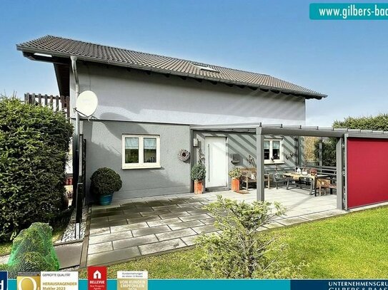 Neuhütten: Freistehendes Einfamilienhaus mit Carport und großem Grundstück in idyllischer Landschaft