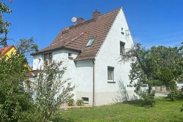 ** NEUER PREIS ** Freistehendes Einfamilienhaus mit schönem Grundstück in Zeithain