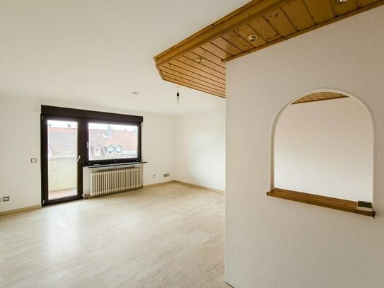 Helle 3-Zimmer-Wohnung mit zwei Balkonen in zentraler Lage der Goldstadt Pforzheim