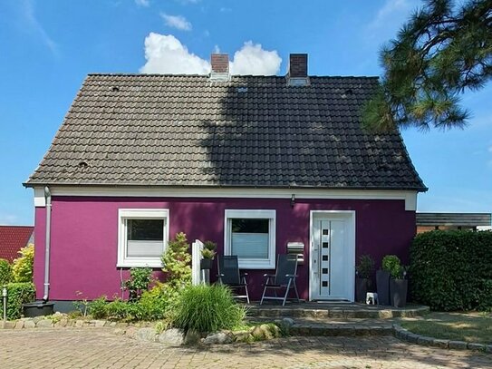 Jetzt günstiger und ohne Makler, Einfamilienhaus mit großem Baufenster